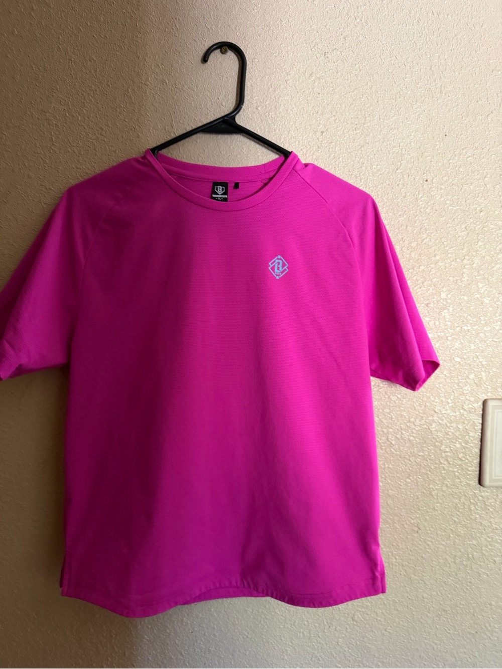 Men's Performance Crew Tee in Fuchsia - Unbranded